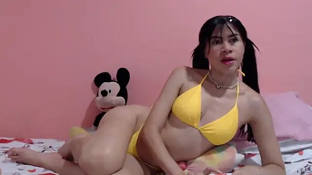 Snapshot of Vicky_Love_ chatting on November 2025 01:44:01 PM Vicky Love online show from November 2025 01:44:01 PM