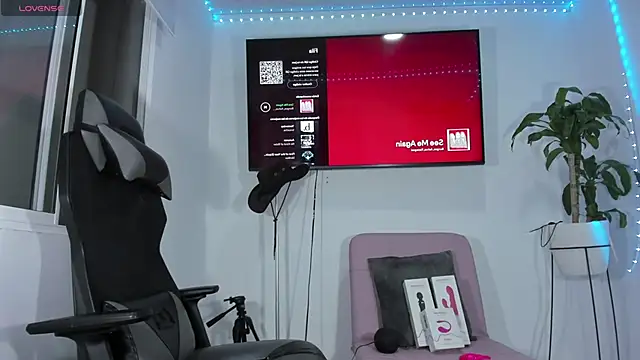 emily palmeer online show from December 2025 10:46:02 AM