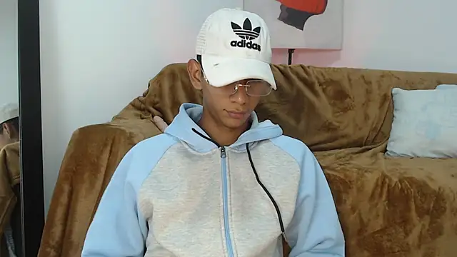 Nick Collins18 online show from November 2025 07:22:01 AM