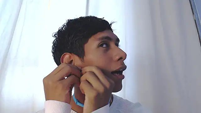 Nick Collins18 online show from November 2025 05:13:02 PM