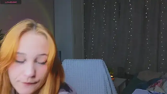 MaryRace online show from November 2025 12:04:01 PM