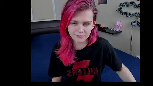 JulieTaylors online show from May 2026 09:42:02 PM