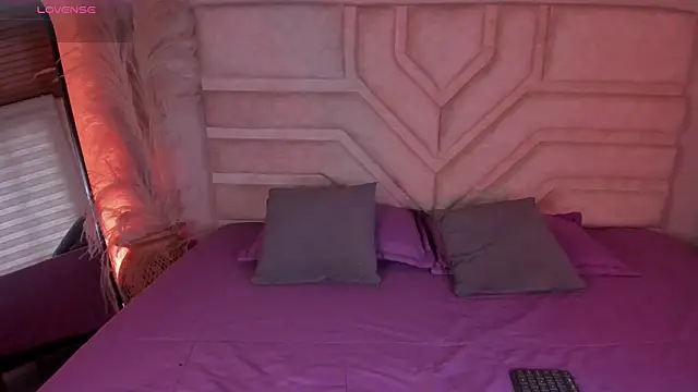 Rebeca Williams  online show from January 2026 08:03:01 PM