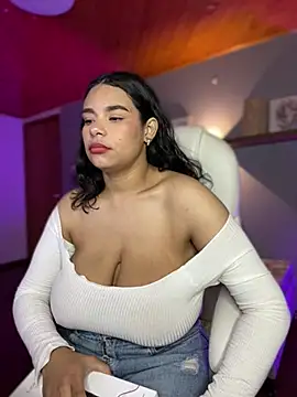 Isabella boobd online show from December 2024 12:54:02 PM