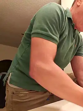 Bigtater1999 online show from November 2025 12:10:01 AM