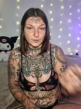 lizzardqueeen online show from February 2026 11:41:01 PM