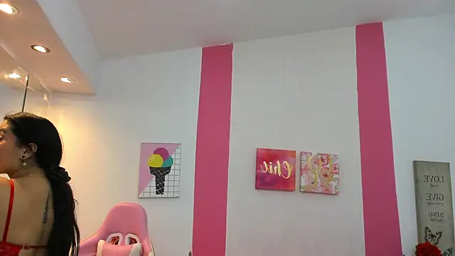 Snapshot of scarlette_15_ chatting on January 2025 03:46:01 AM scarlette 15 online show from January 2025 03:46:01 AM