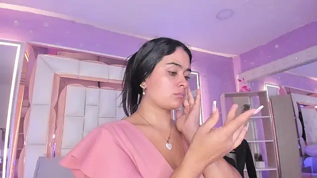 Snapshot of scarlette_15_ chatting on June 2026 03:11:02 AM scarlette 15 online show from June 2026 03:11:02 AM