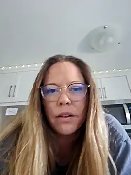 MissyLovexxx online show from December 2024 04:20:01 PM