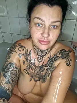 Anna Adrian tatto online show from December 2024 05:11:02 PM