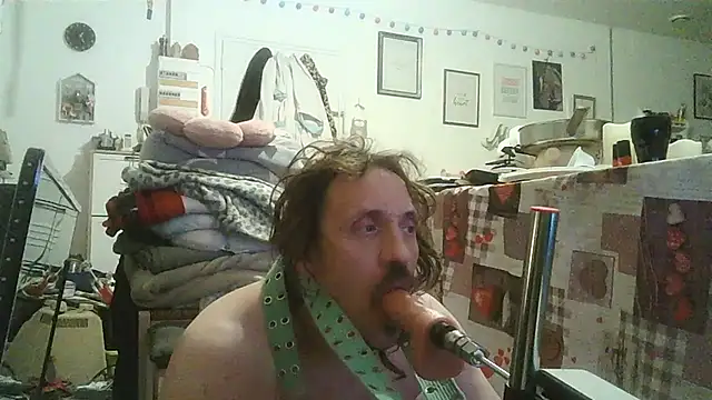 cyril020202 online show from November 2025 11:29:01 PM