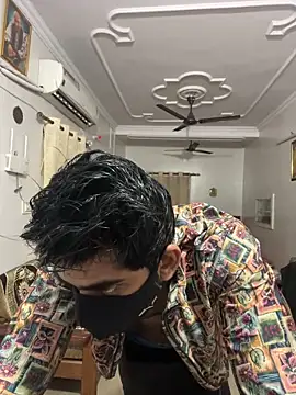 Snapshot of John_desihunk chatting on December 2024 12:43:02 PM John desihunk online show from December 2024 12:43:02 PM