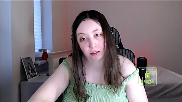 cute and hot online show from February 2026 02:40:02 PM