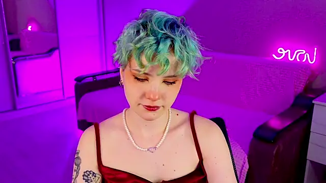 School Love online show from January 2025 01:13:01 PM