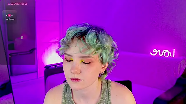 School Love online show from January 2025 04:24:01 PM