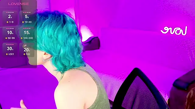 School Love online show from February 2025 01:11:01 PM