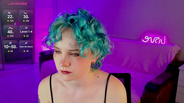 School Love online show from February 2025 01:05:01 PM