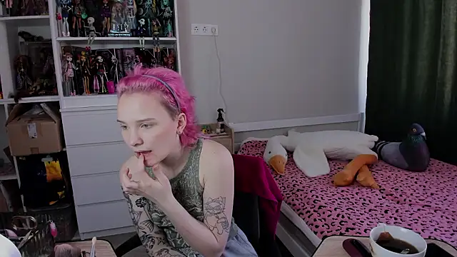 Snapshot of School_Love chatting on March 2026 07:05:01 AM School Love online show from March 2026 07:05:01 AM