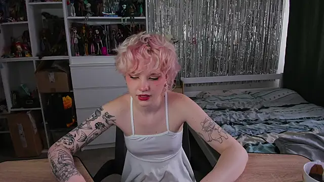 Snapshot of School_Love chatting on March 2026 08:26:33 AM School Love online show from March 2026 08:26:33 AM