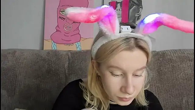 EnigmaSee online show from November 2025 09:06:02 AM