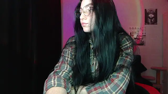 Fluffy Tiffy online show from November 2025 11:35:01 PM