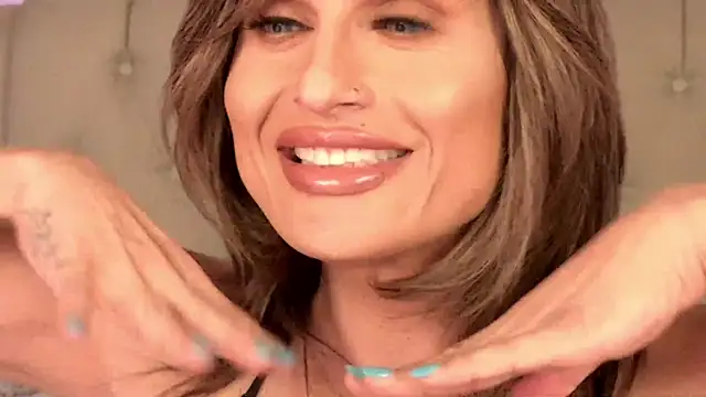 Snapshot of xprettysmilex chatting on January 2025 09:09:02 PM xprettysmilex online show from January 2025 09:09:02 PM