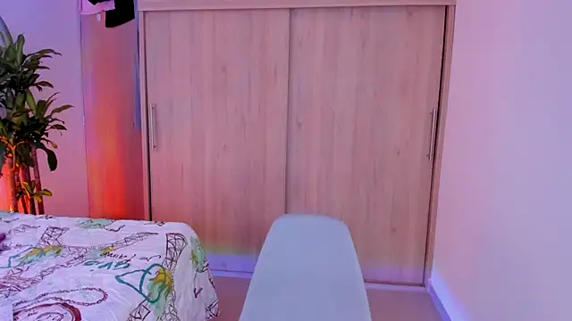 aldrinwhite online show from November 2025 07:15:01 PM