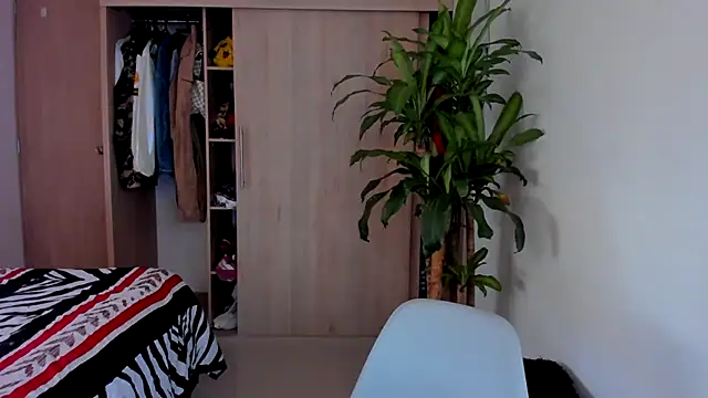 aldrinwhite online show from December 2025 06:16:01 PM