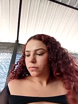 Mommy-Hot online show from November 2025 01:33:02 PM