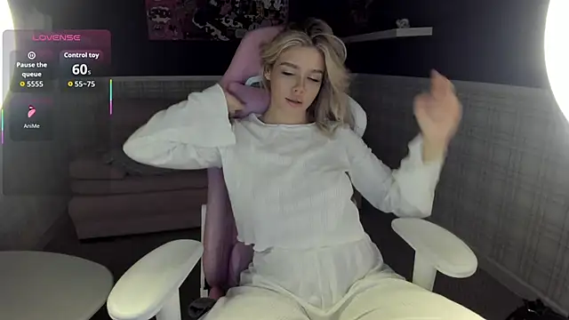 Anna Robinson online show from February 2026 12:28:01 AM