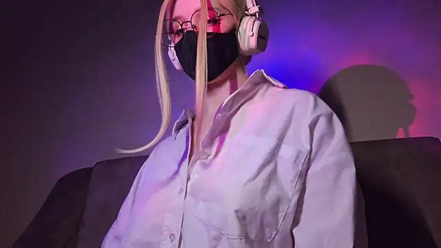 DanaWard online show from March 2026 09:16:02 PM