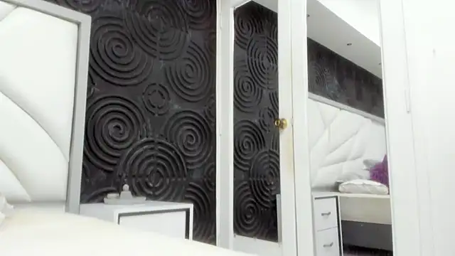 AbigailWilliams  online show from October 2025 01:07:02 PM