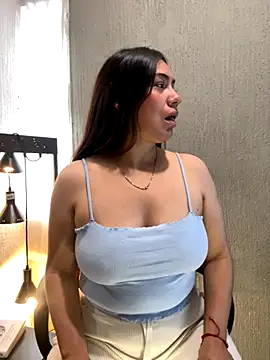 emmily d online show from September 2025 05:40:02 PM