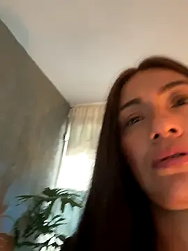 emmily d online show from November 2025 09:36:02 PM