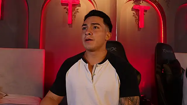 Ryan Hunt online show from October 2025 01:37:02 AM