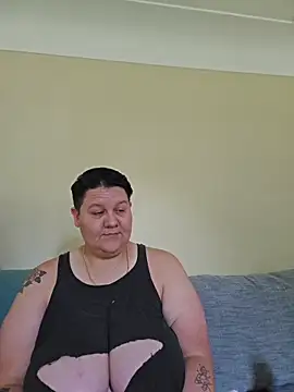 Snapshot of DevilDahm chatting on June 2026 10:21:02 PM DevilDahm online show from June 2026 10:21:02 PM