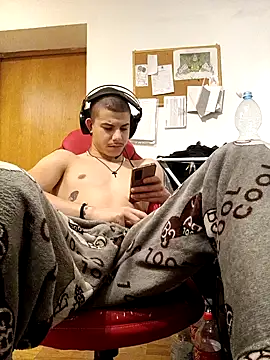 BigDickEnrg7195 online show from February 2025 06:32:01 AM