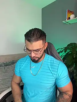 Snapshot of jaxon_colton chatting on February 2025 01:29:01 AM jaxon colton online show from February 2025 01:29:01 AM