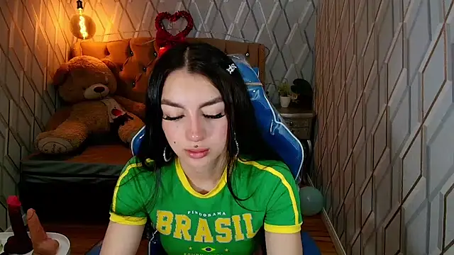 Angelchristix online show from February 2026 02:45:01 PM