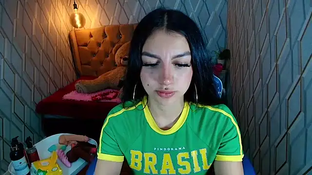 Snapshot of Angelchristix chatting on May 2026 02:14:01 PM Angelchristix online show from May 2026 02:14:01 PM