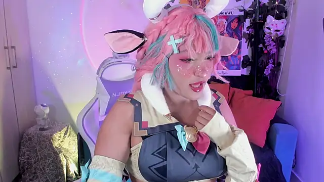 cutepie uwu  online show from October 2025 01:02:02 AM