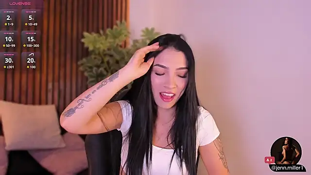 Jennmiiller  online show from October 2025 12:12:02 PM