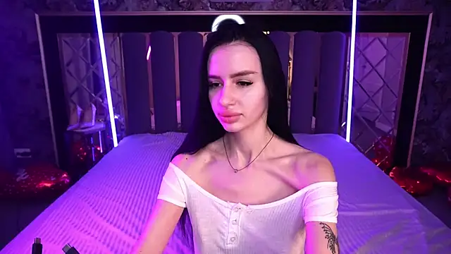 Snow WhiteeeX online show from February 2026 06:43:02 AM