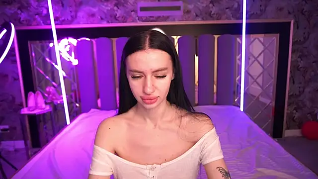 Snow WhiteeeX online show from March 2026 06:41:01 AM