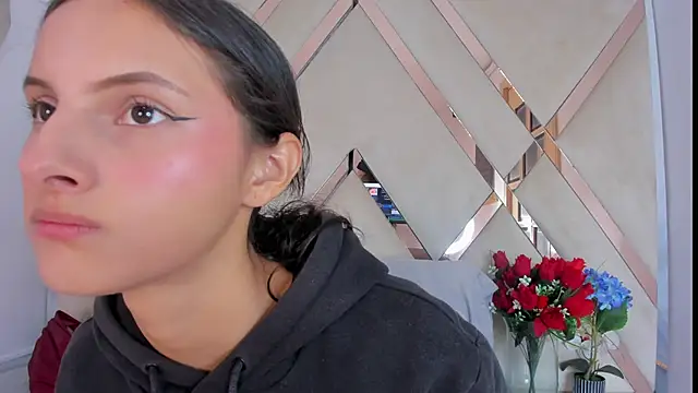 ninaht online show from October 2025 08:51:02 PM