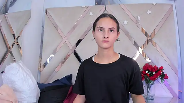 ninaht online show from November 2025 08:41:02 PM