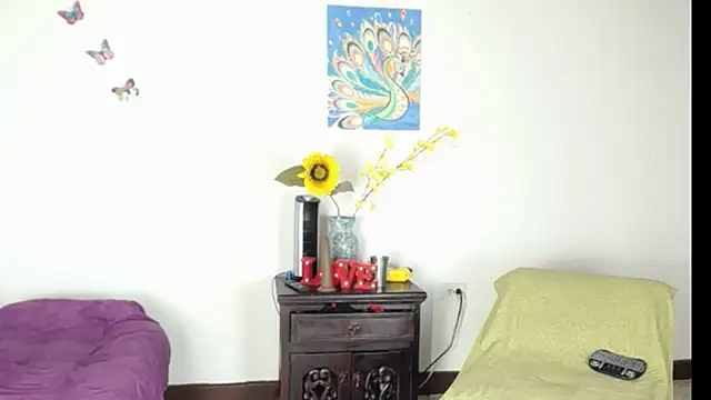 Snapshot of Madison__12 chatting on December 2024 08:07:01 PM Madison 12 online show from December 2024 08:07:01 PM