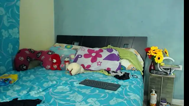 Snapshot of Madison__12 chatting on February 2025 05:08:01 AM Madison 12 online show from February 2025 05:08:01 AM