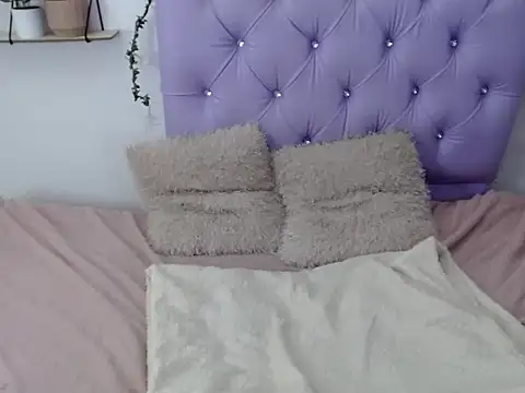 Freyja 01 online show from October 2025 09:34:01 PM