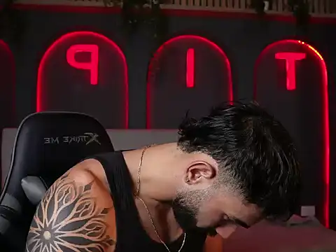 Austin bolt online show from November 2025 03:17:01 AM